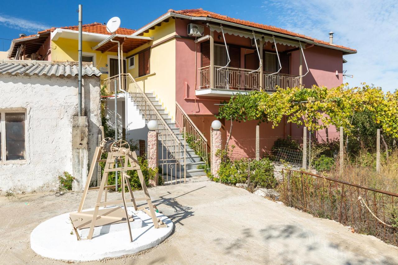 Eros Appartments Kalamítsi Exteriör bild